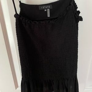 Black flounce top NWOT